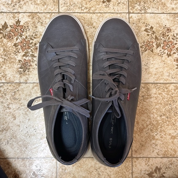 Men’s grey leather Levi’s - Picture 2 of 4